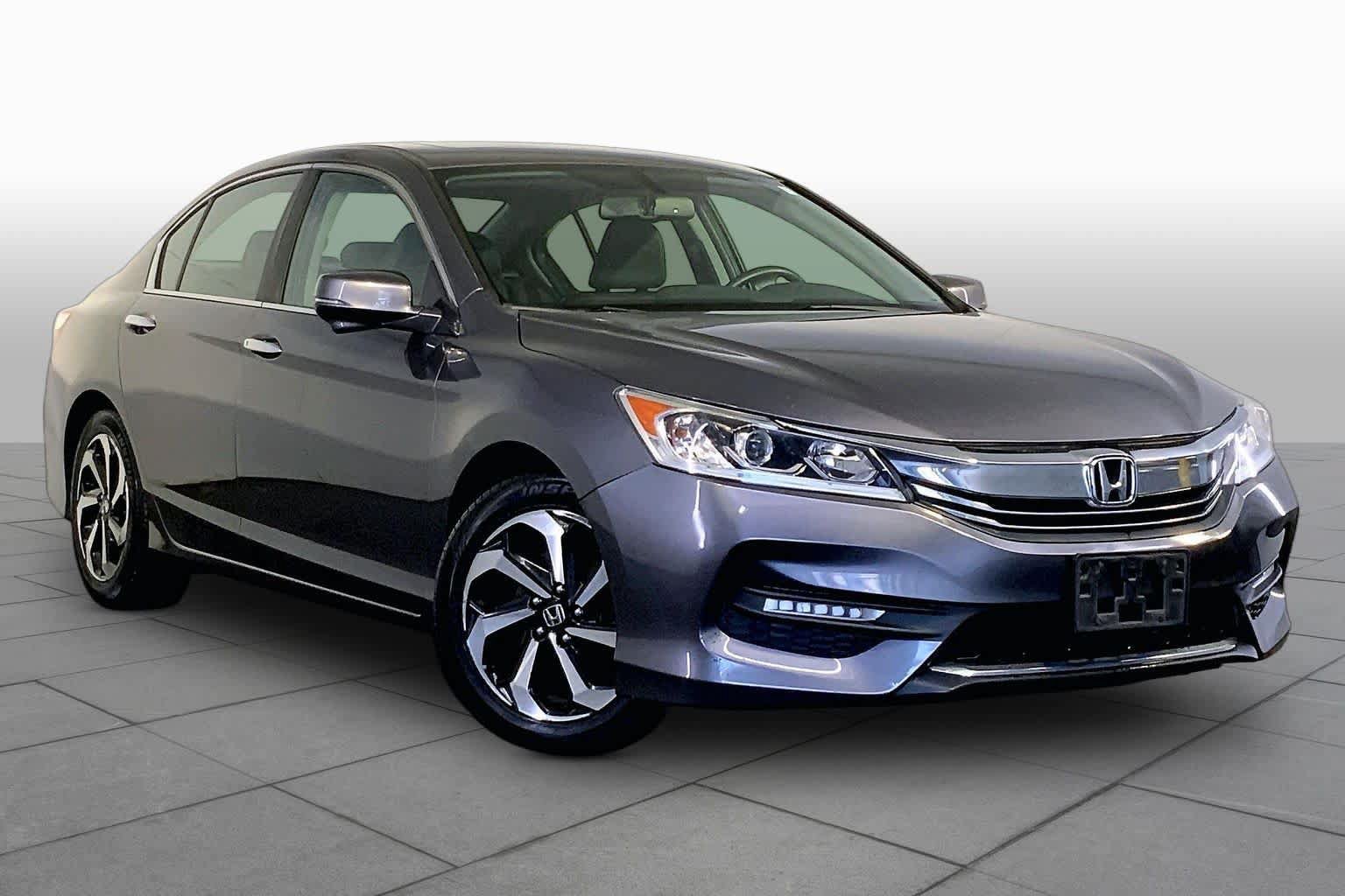 Used 2017 Honda Accord EX-L image 3
