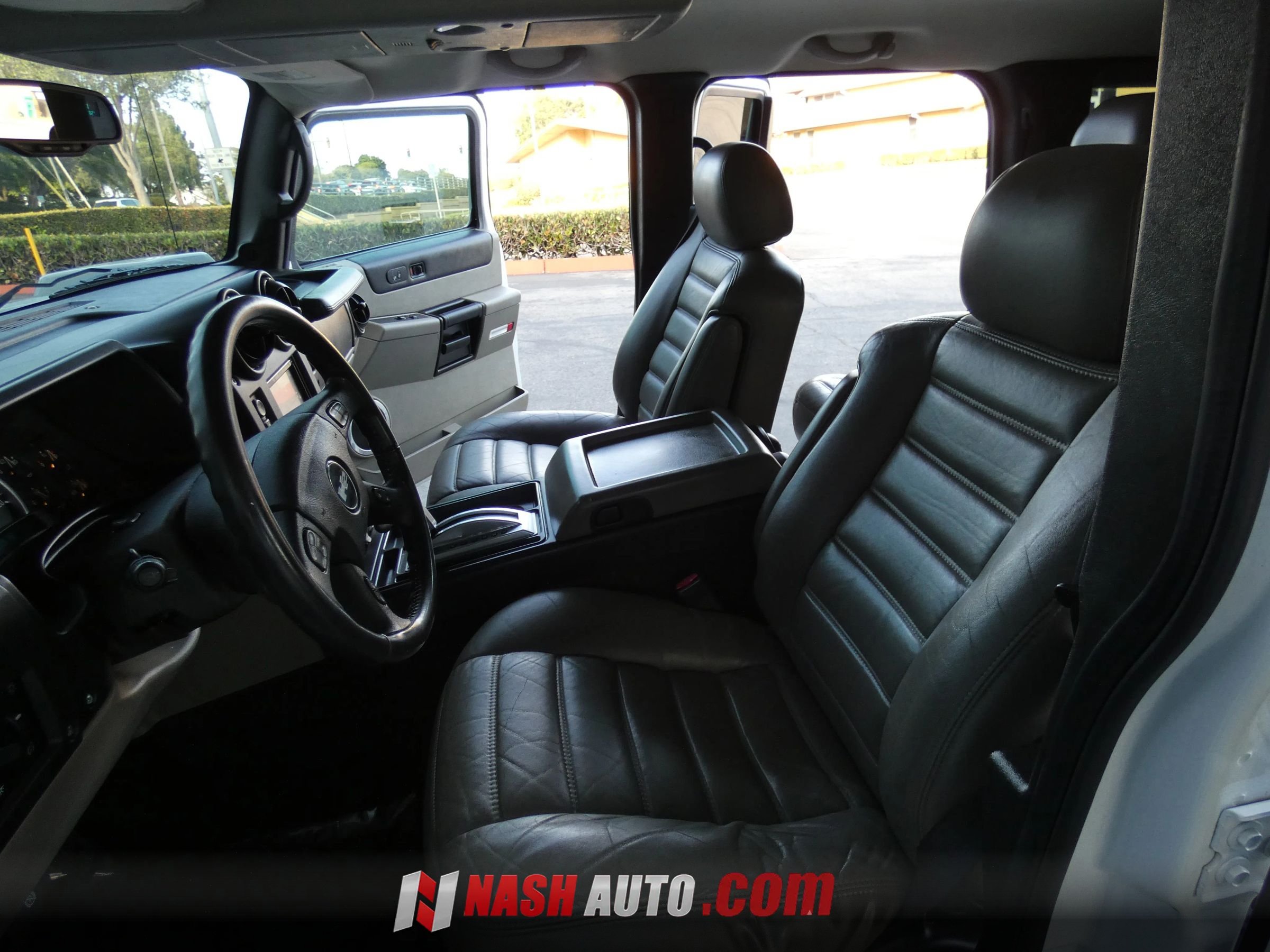 Used 2005 HUMMER H2 w/ Preferred Equipment Group AWD/4WD image 46
