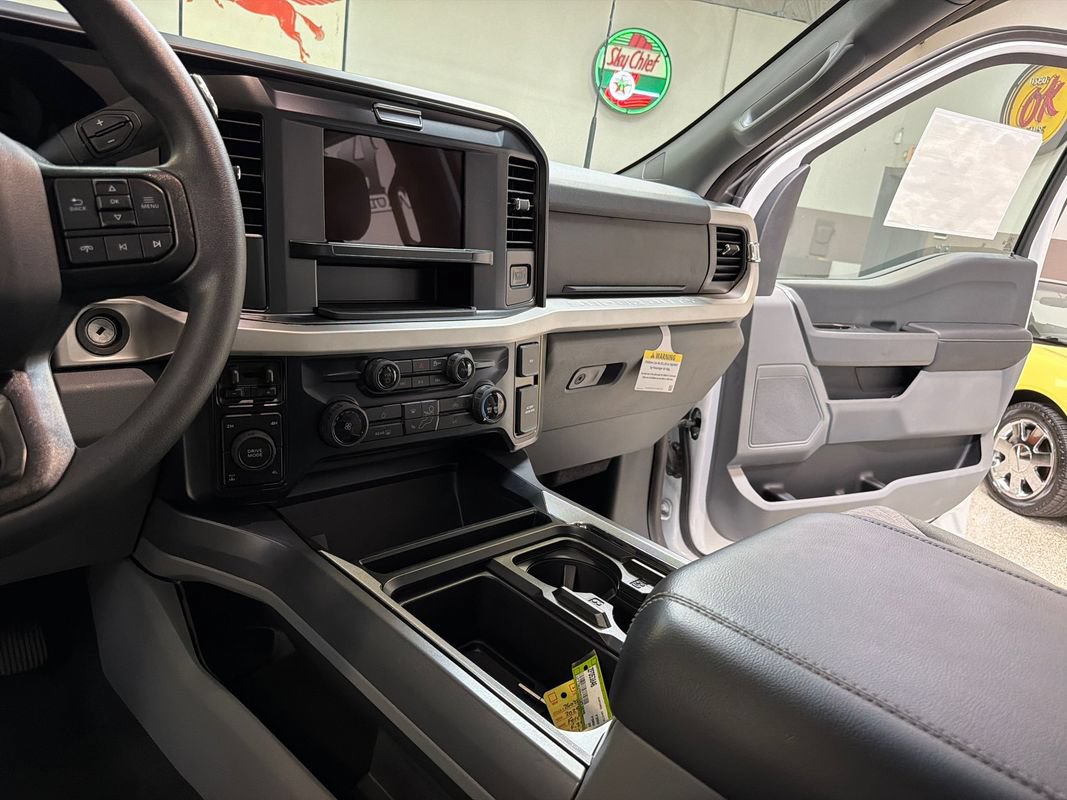 Used 2025 Ford F250 XLT AWD/4WD image 28