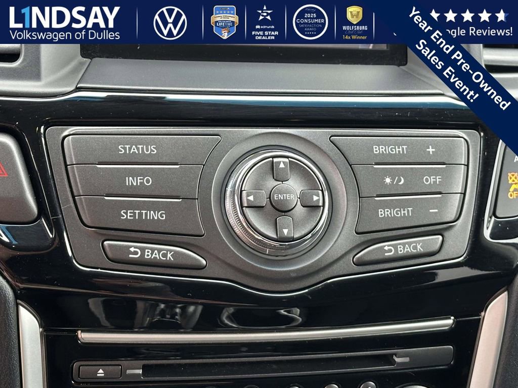 Used 2014 Nissan Pathfinder SV image 20