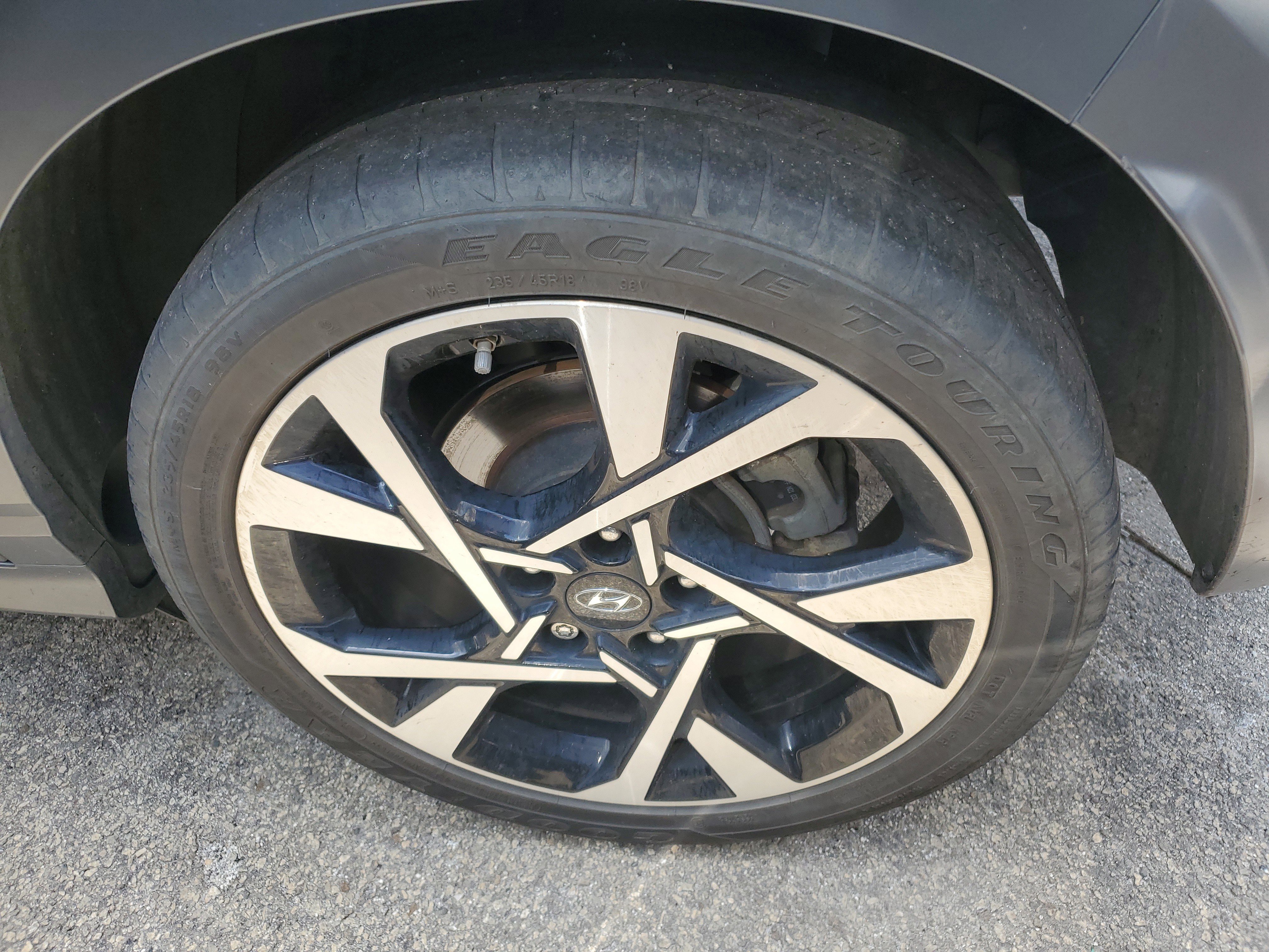 Used 2022 Hyundai Kona Limited FWD image 9