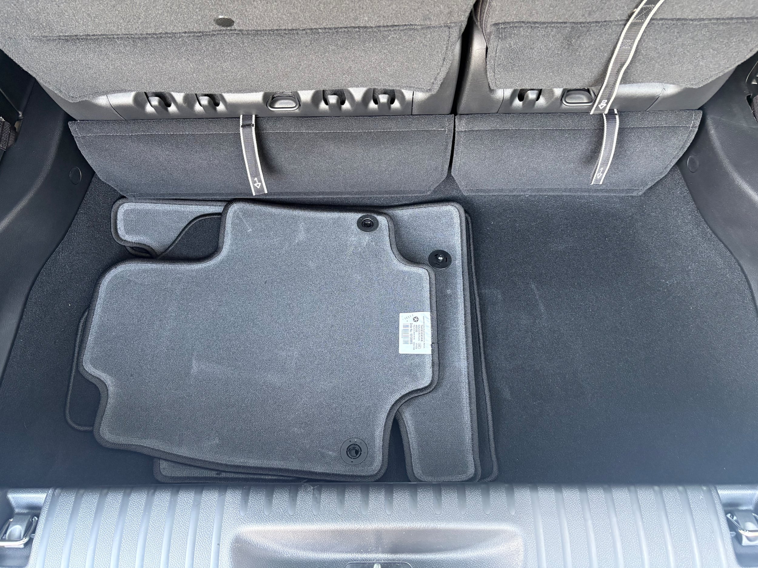 New 2027 Chrysler Pacifica Select FWD image 12