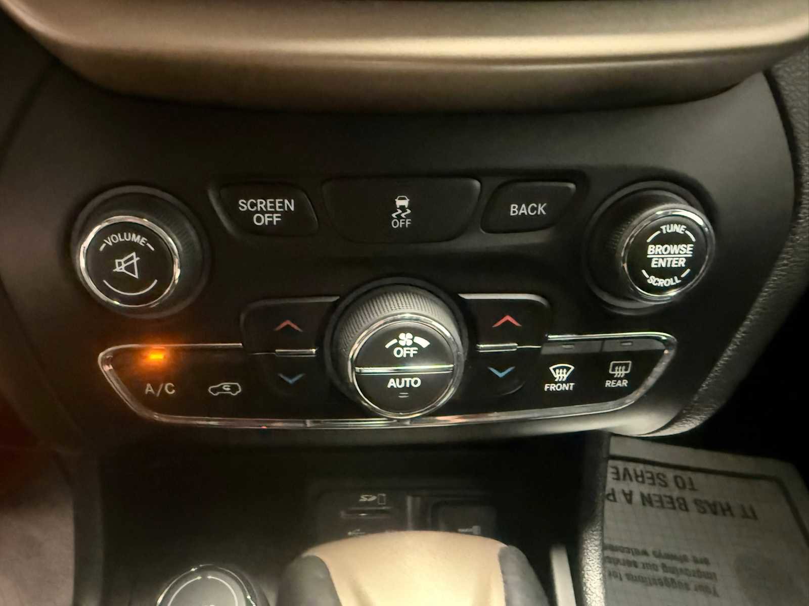 Used 2017 Jeep Cherokee Limited AWD/4WD image 31