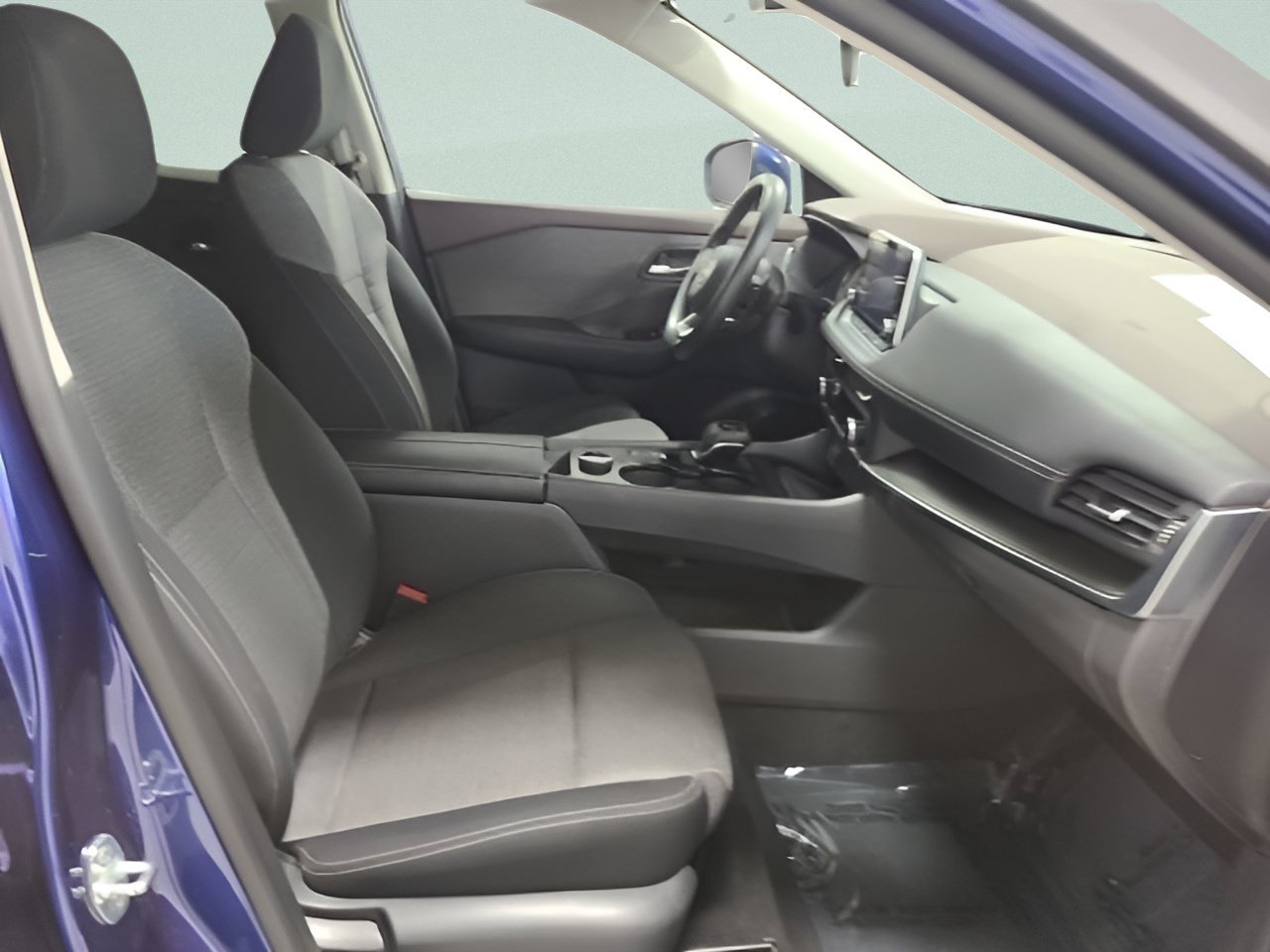 Used 2023 Nissan Rogue SV AWD/4WD image 11
