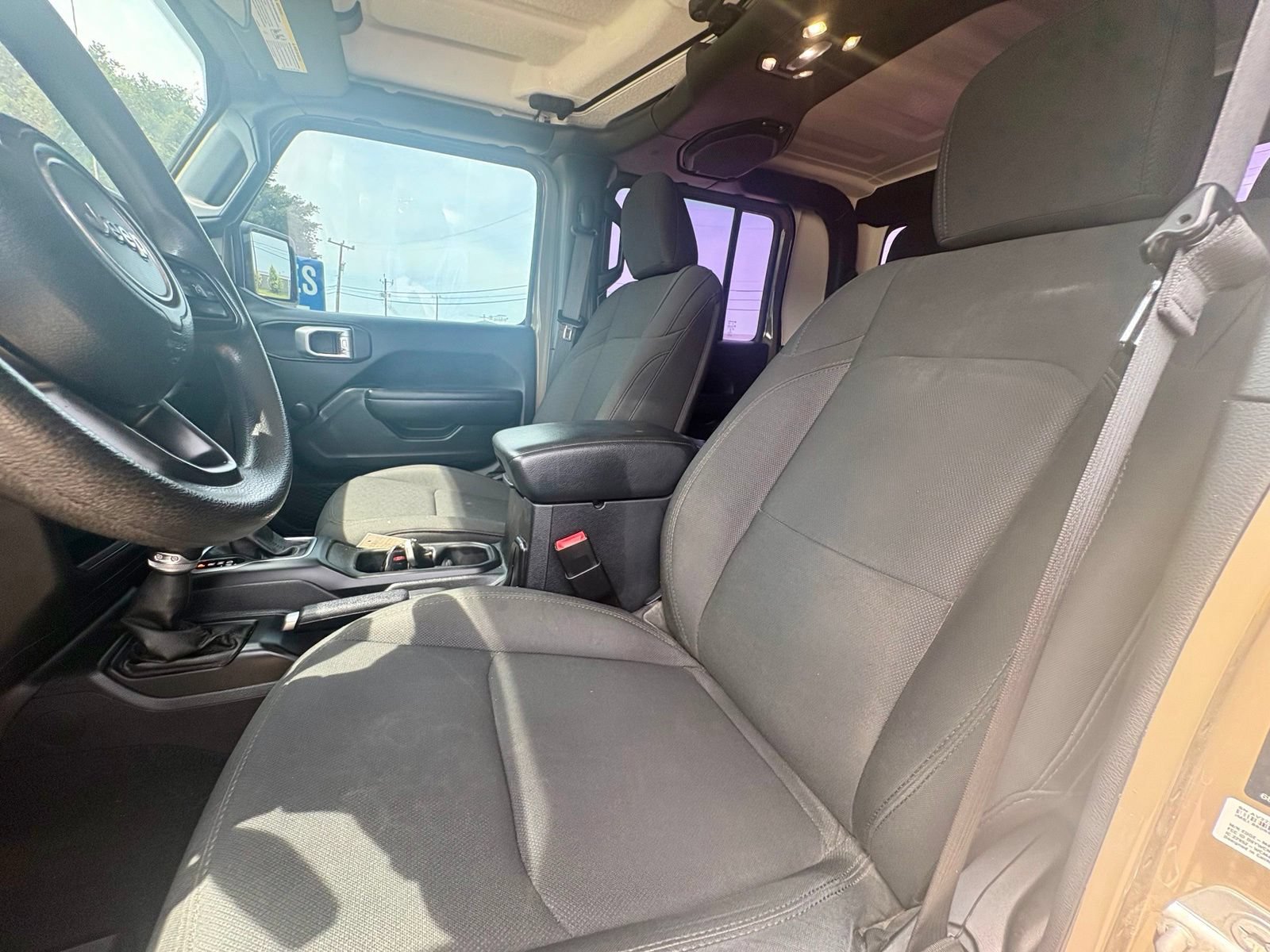 Used 2020 Jeep Gladiator Sport AWD/4WD image 10