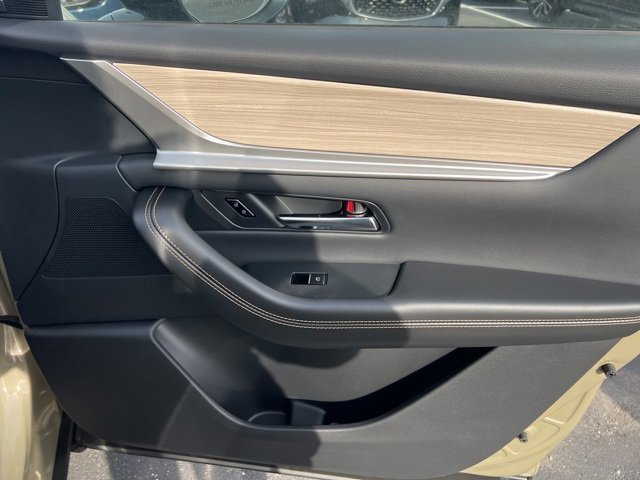 New 2025 MAZDA CX-70 Plug-In Hybrid w/ Premium Pkg image 30