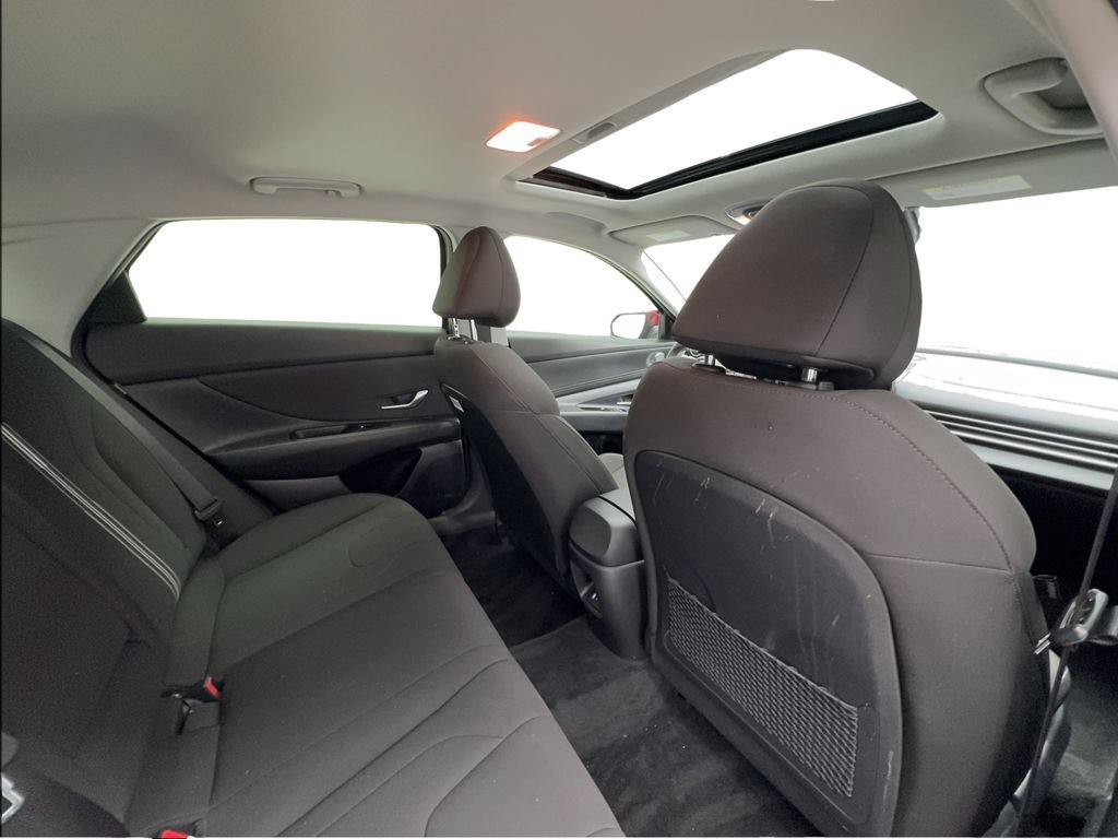 Used 2025 Hyundai Elantra SEL FWD image 27