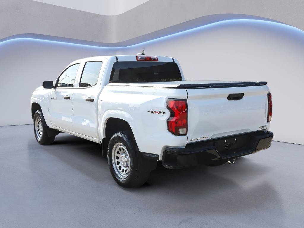 Used 2024 Chevrolet Colorado W/T AWD/4WD image 4