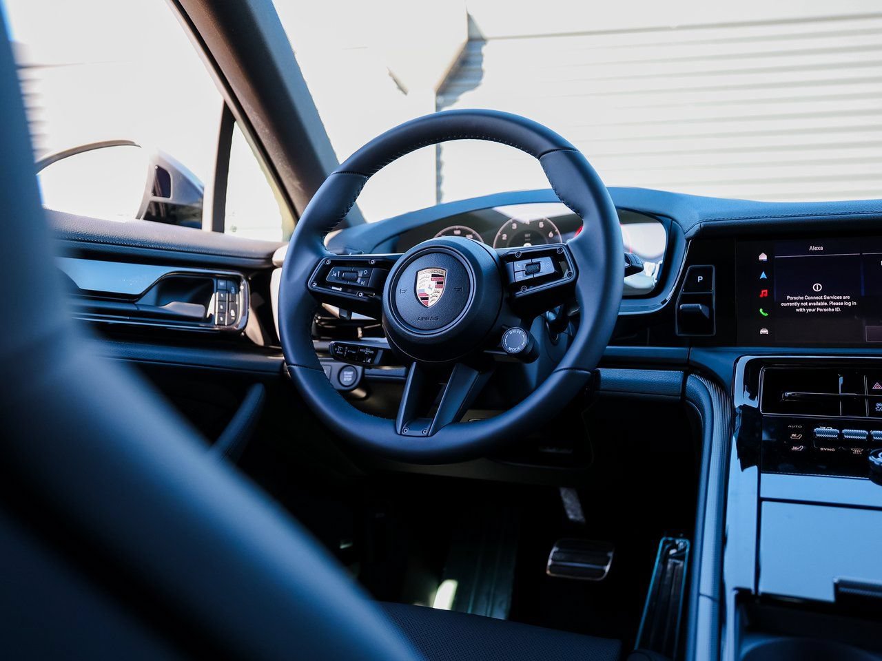 Used 2026 Porsche Panamera RWD image 25
