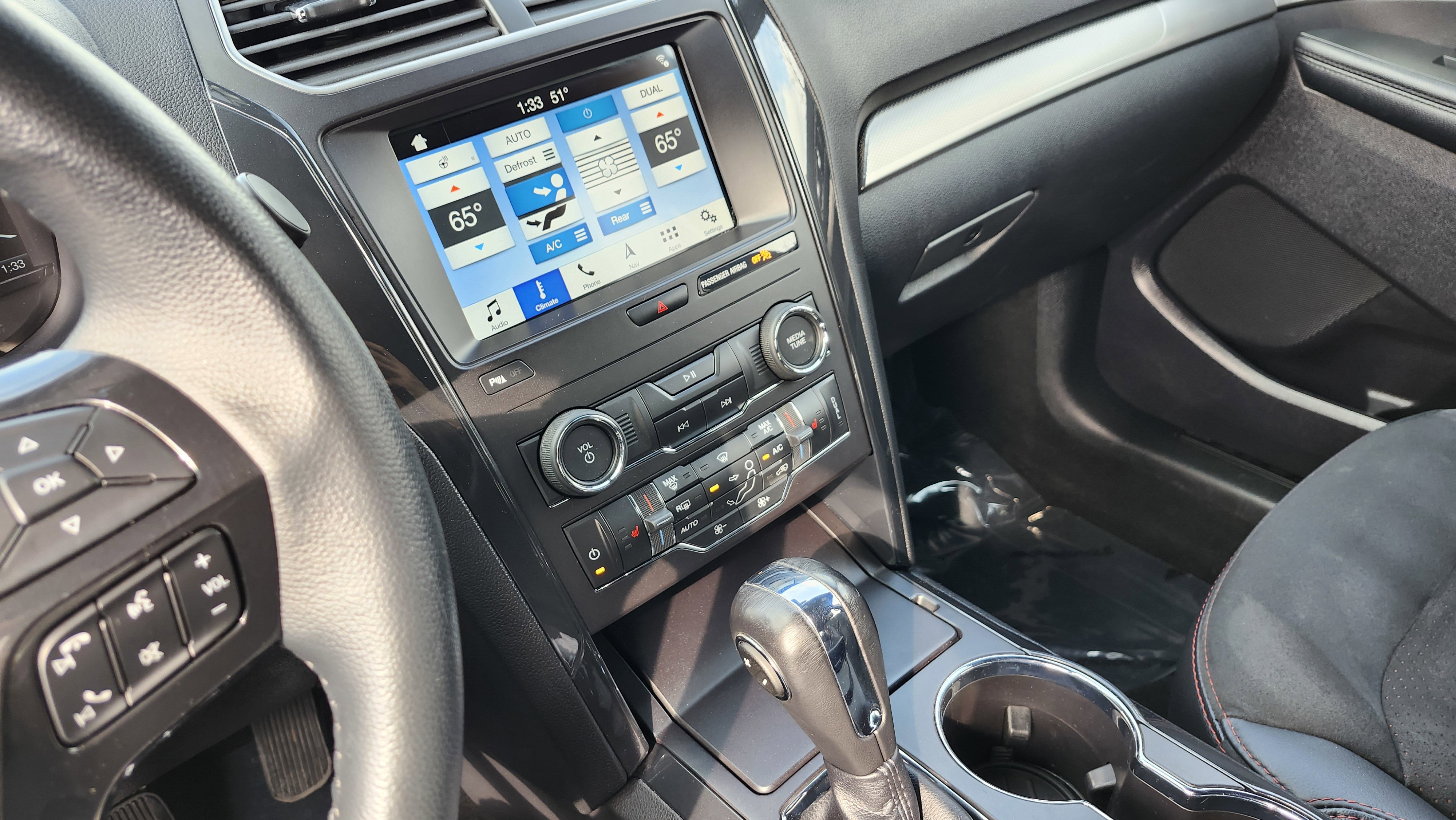 Used 2019 Ford Explorer XLT w/ Equipment Group 202A image 32