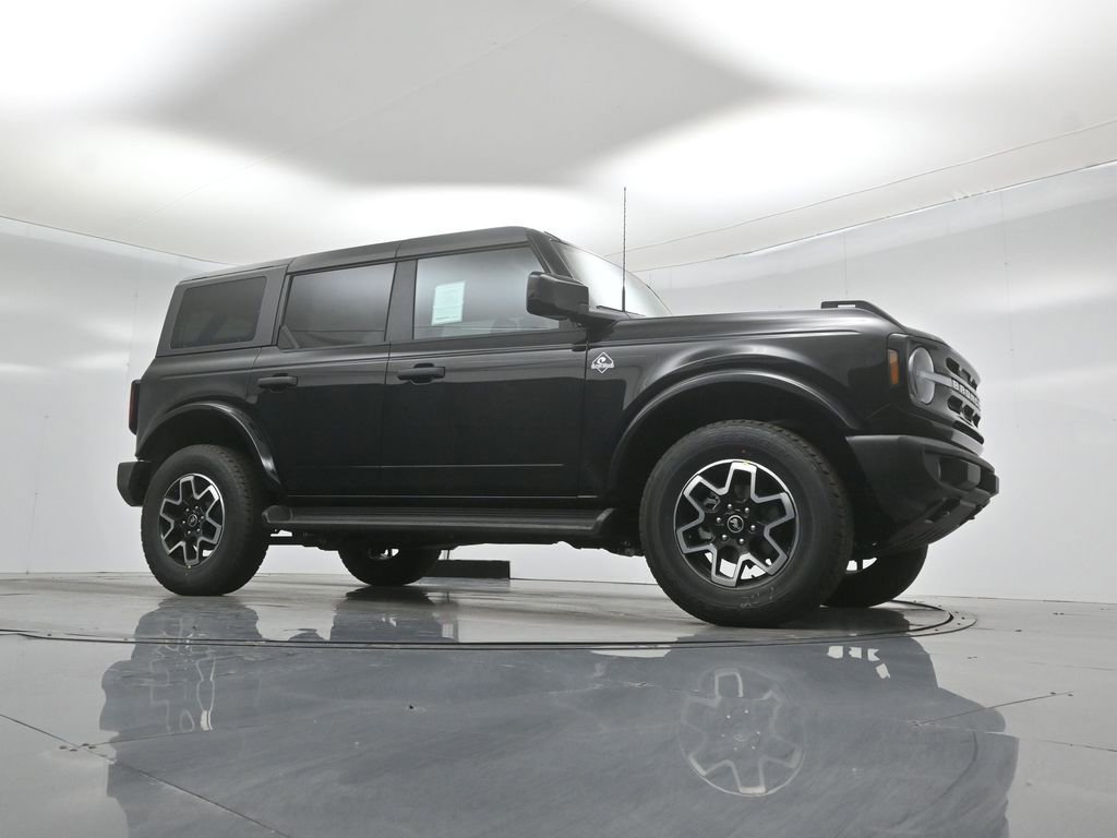 New 2026 Ford Bronco Outer Banks AWD/4WD image 3