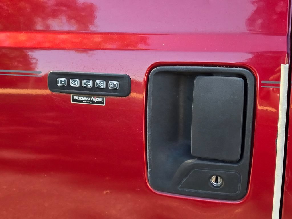 Used 2004 Ford Excursion XLT AWD/4WD image 11
