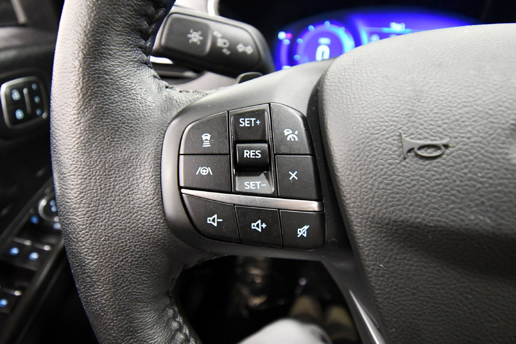 Used 2020 Ford Escape Titanium w/ Titanium Premium Package 2.0 AWD/4WD image 21