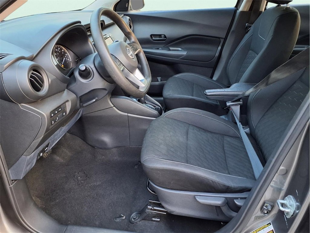 Used 2022 Nissan Kicks S image 16