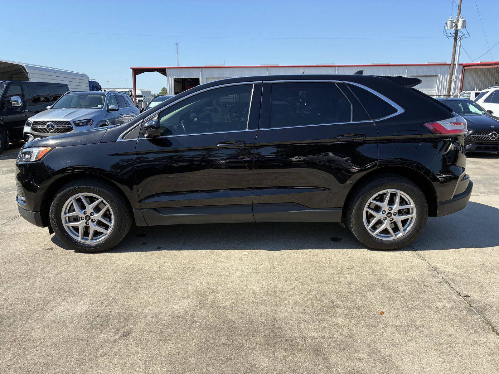 Used 2023 Ford Edge SEL AWD/4WD image 15