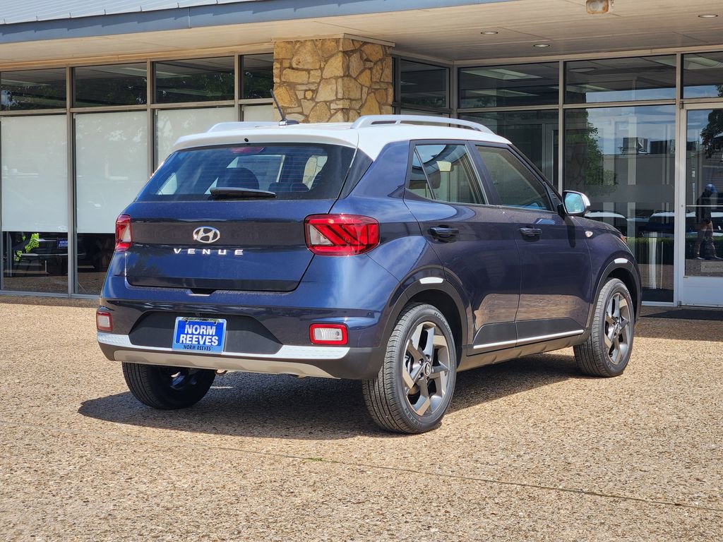 New 2026 Hyundai Venue SEL FWD image 3