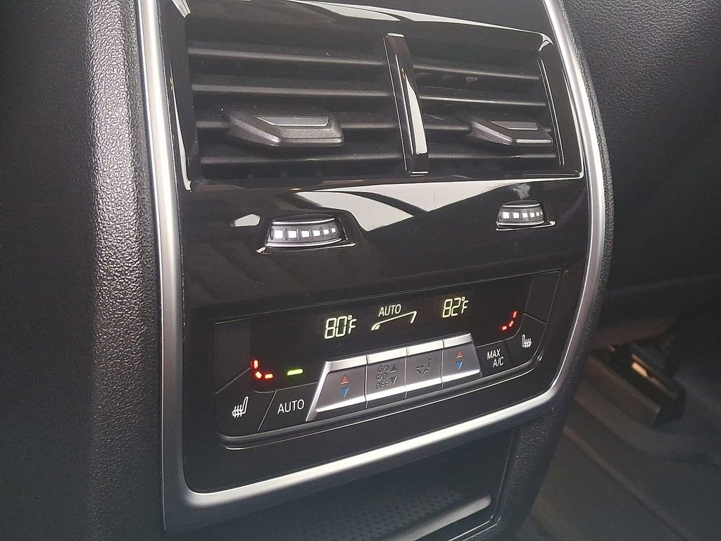 Certified 2024 BMW X7 xDrive40i image 11