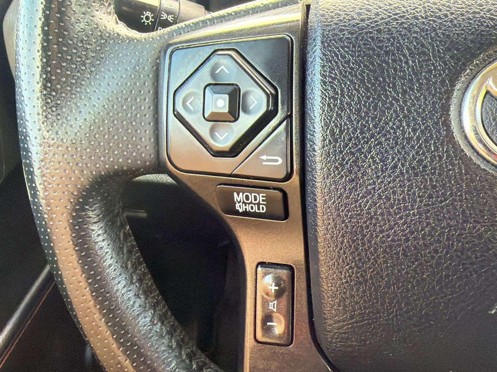 Used 2018 Toyota 4Runner TRD Off-Road Premium image 17