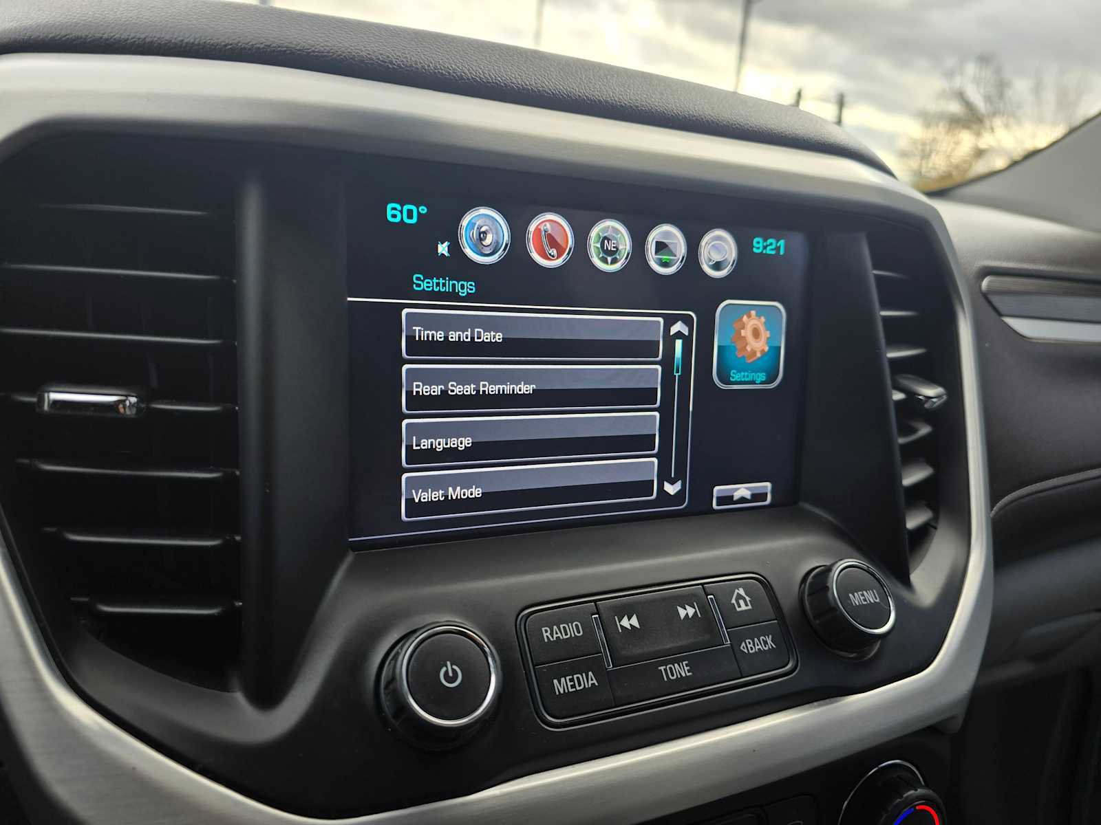 Used 2019 GMC Acadia SLT image 29