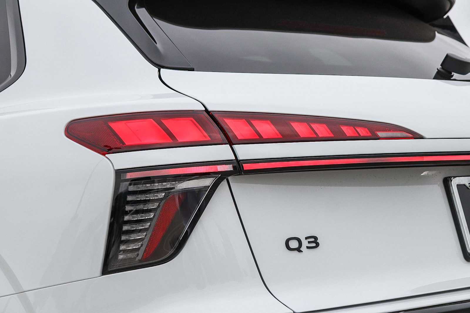 New 2026 Audi Q3 quattro 2.0T AWD/4WD image 12