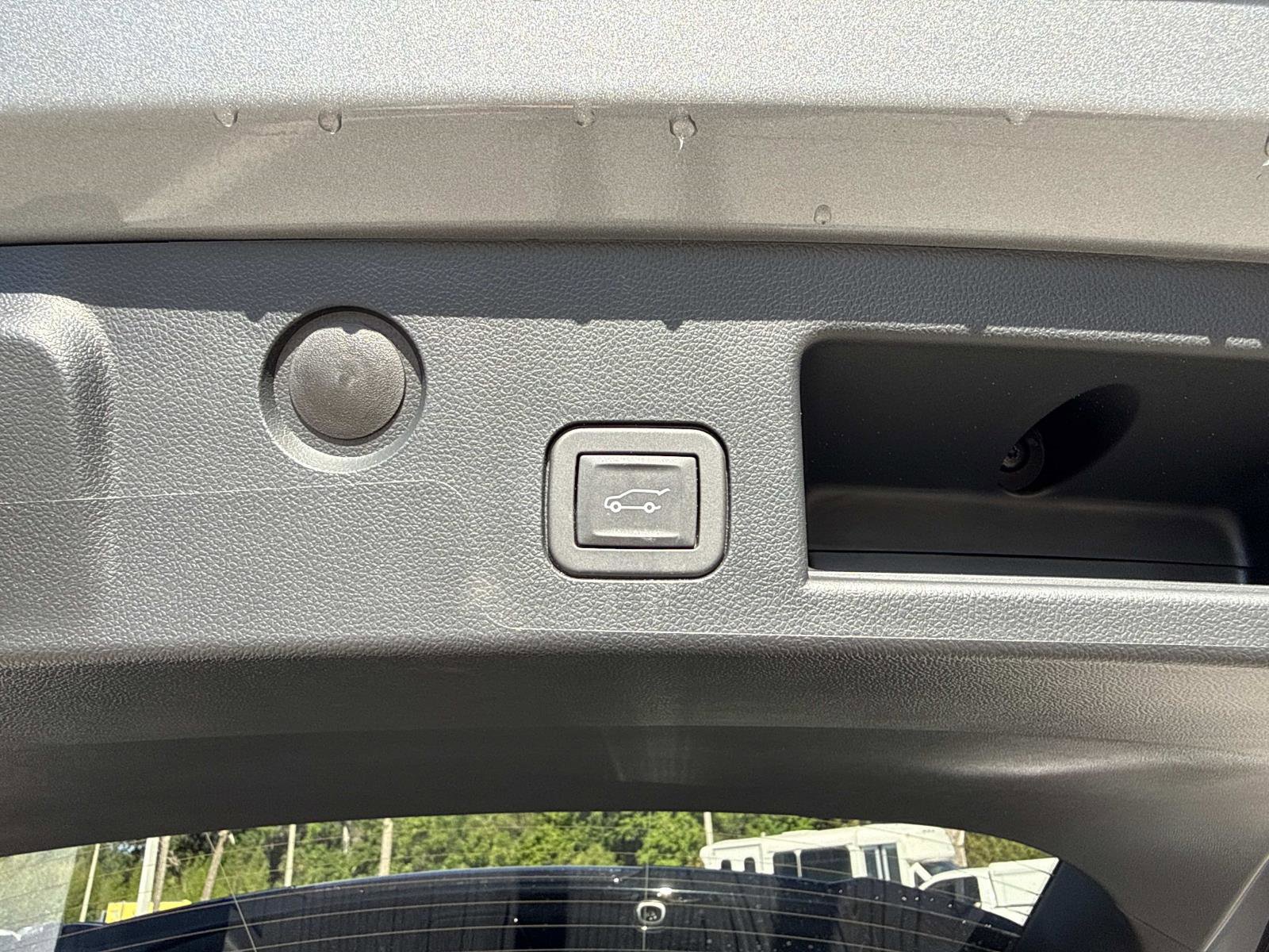 Used 2025 Chevrolet Equinox RS image 31