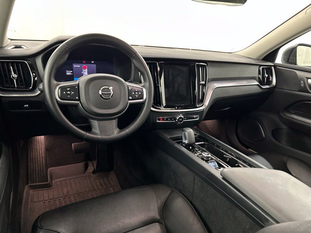 Used 2025 Volvo S60 B5 Core FWD image 15