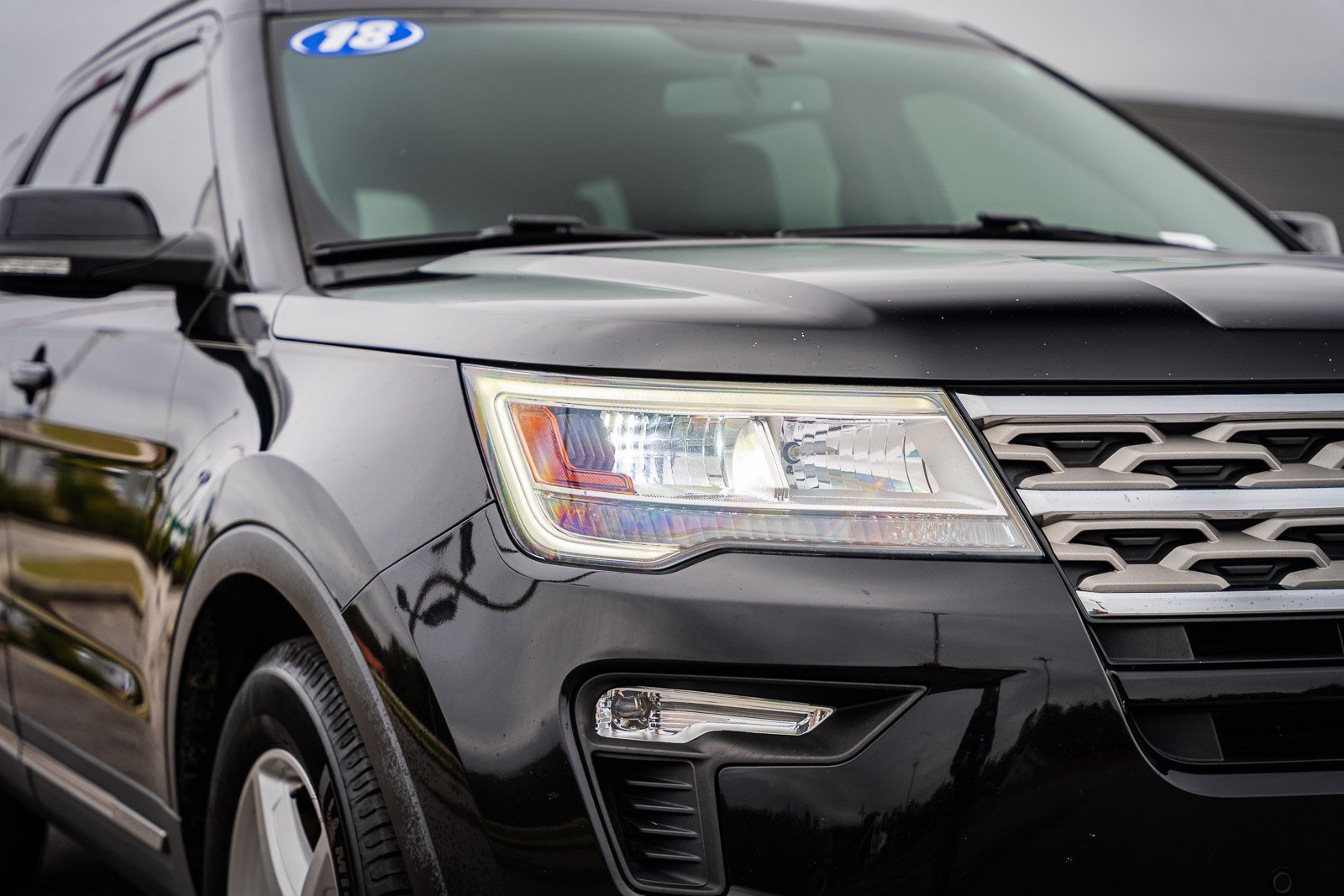 Certified 2018 Ford Explorer XLT w/ Equipment Group 202A image 10