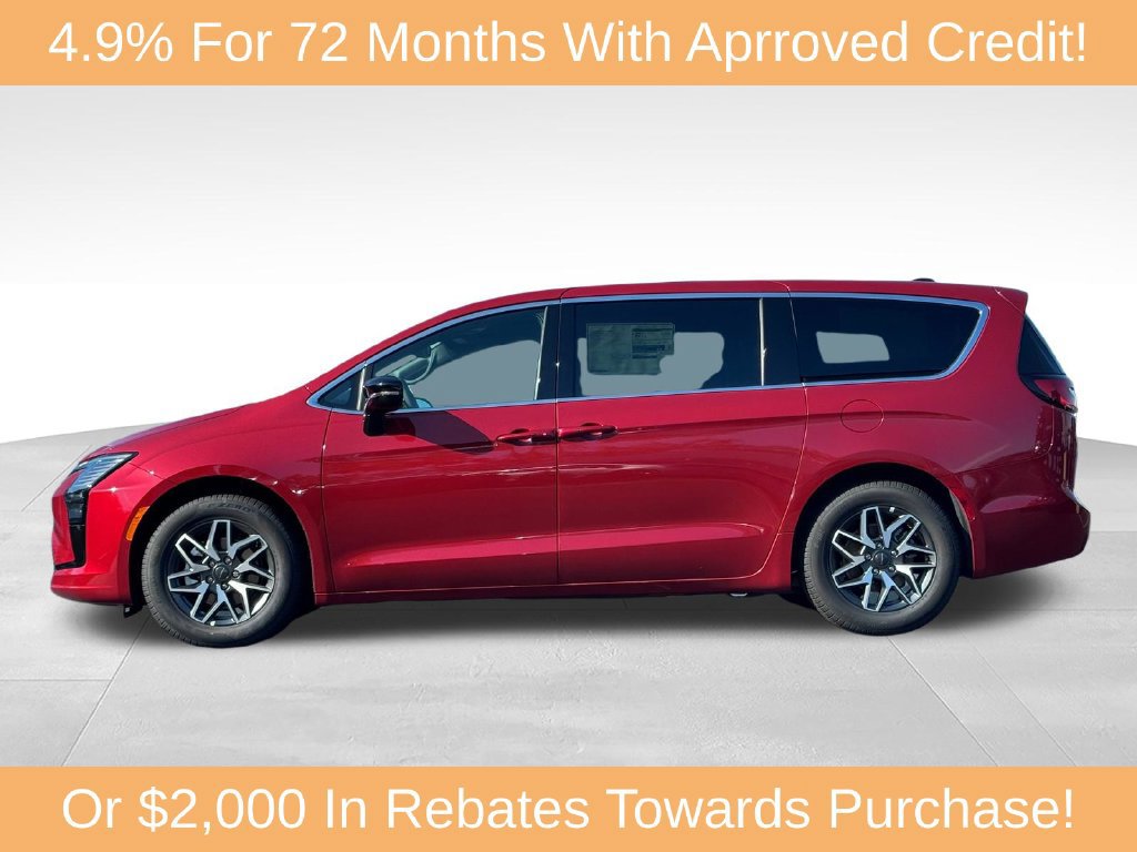 New 2027 Chrysler Pacifica Limited FWD image 4