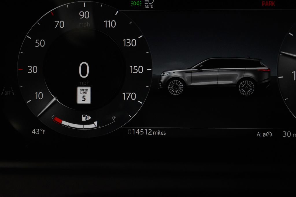 Used 2025 Land Rover Range Rover Velar Dynamic SE AWD/4WD image 37