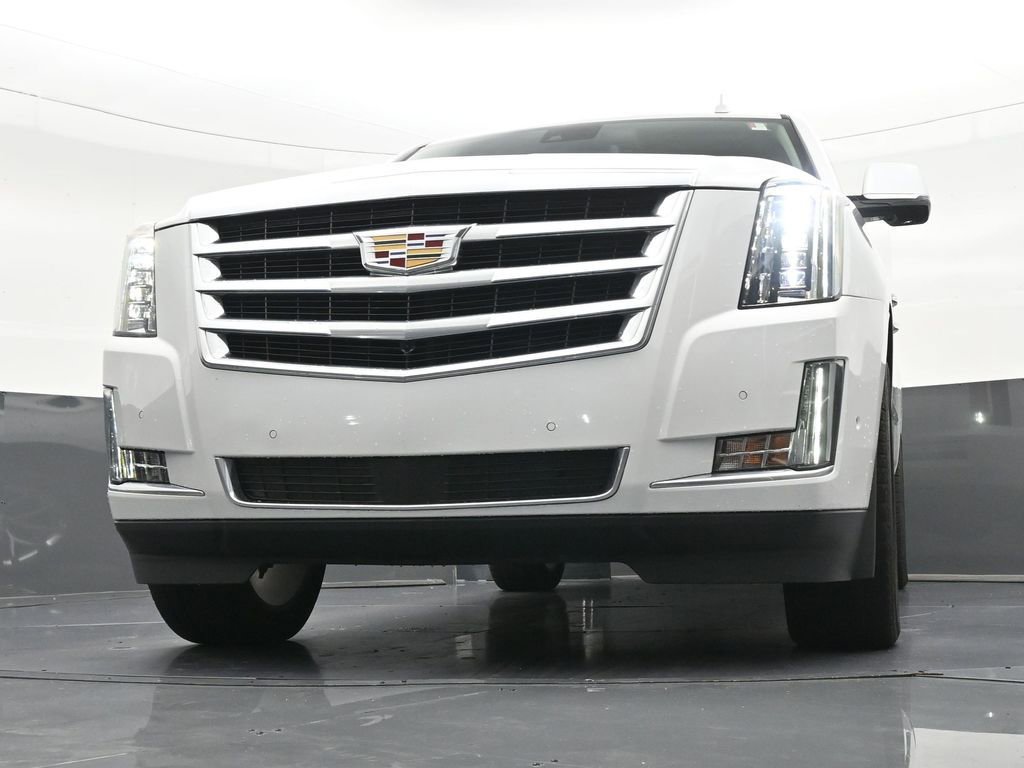 Used 2020 Cadillac Escalade ESV Premium Luxury RWD image 31