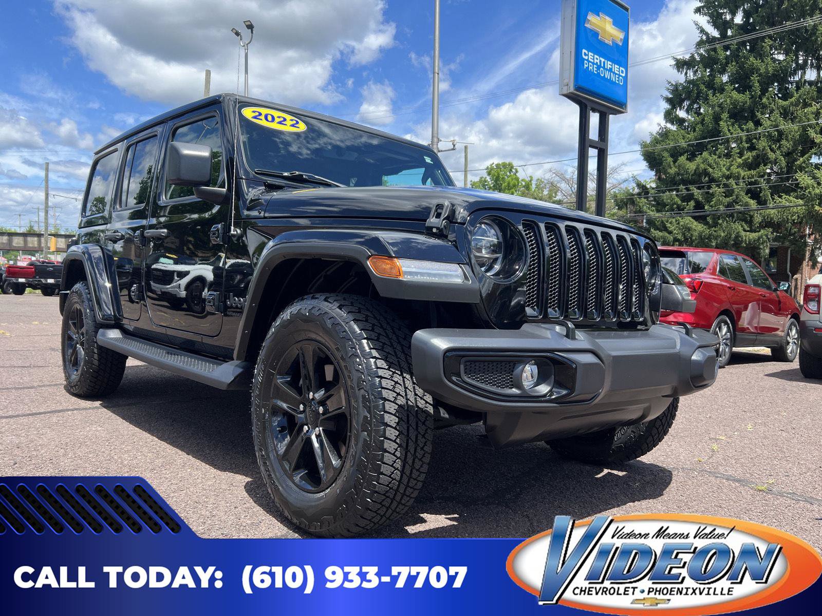 Used 2022 Jeep Wrangler Unlimited Sahara AWD/4WD image 1