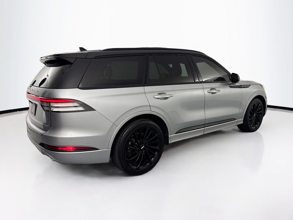 Used 2022 Lincoln Aviator Reserve w/ Equipment Group 201A RWD image 5