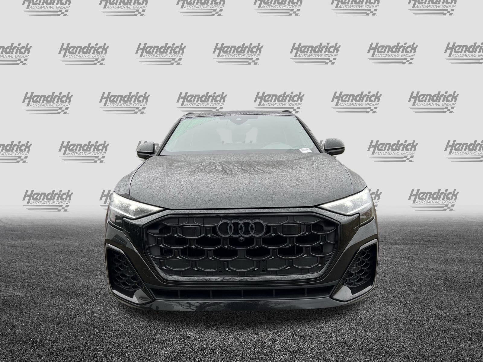 Used 2025 Audi Q8 Premium Plus image 3