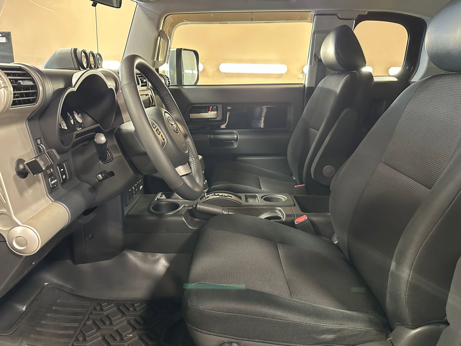 Used 2007 Toyota FJ Cruiser 4WD image 12