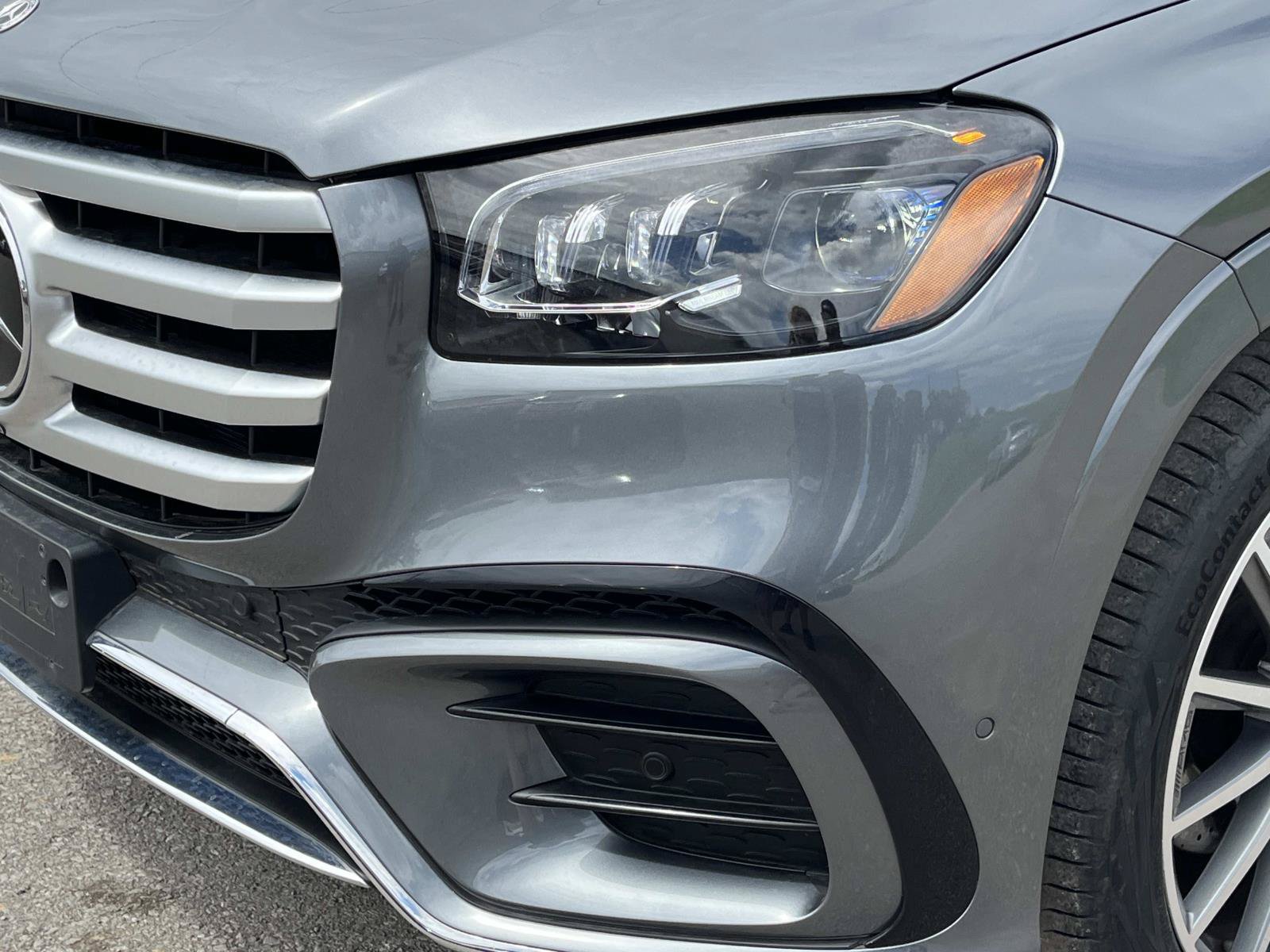 Certified 2025 Mercedes-Benz GLS 450 4MATIC w/ AMG Line Exterior image 9