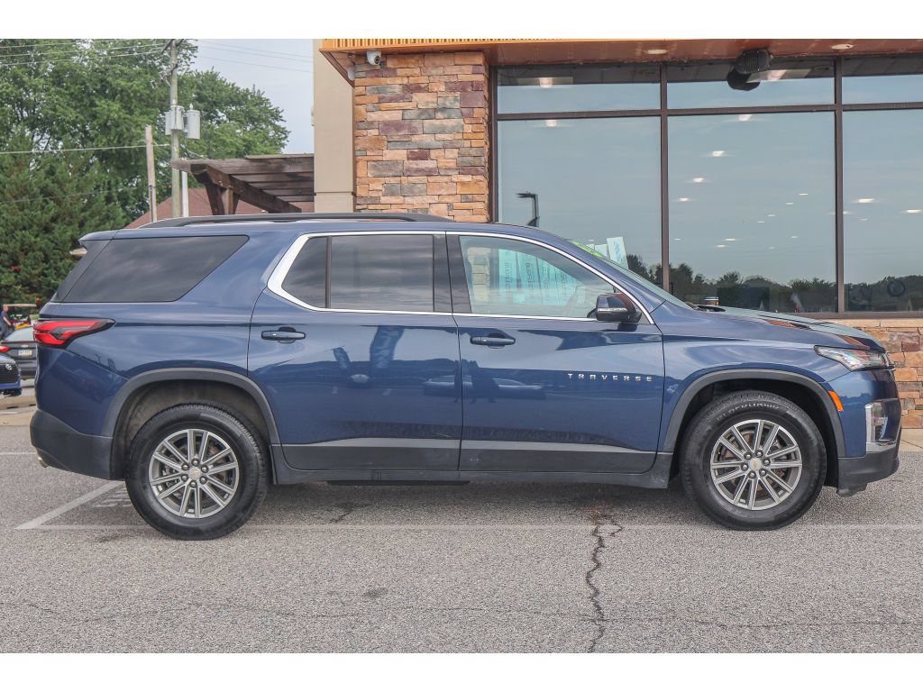 Used 2023 Chevrolet Traverse LT AWD/4WD image 2