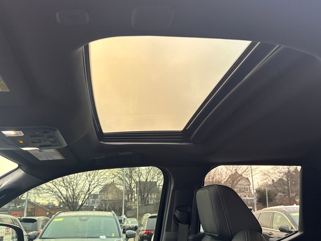 Used 2025 Toyota Tacoma Limited image 17