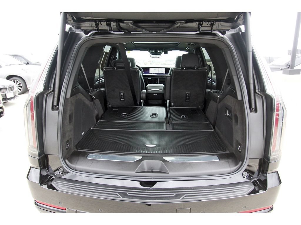 Used 2025 Cadillac Escalade Sport w/ LPO, Floor Liner Package RWD image 30