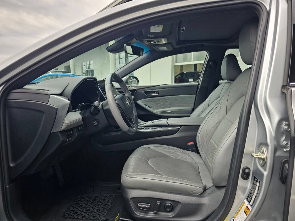 Used 2020 Toyota Avalon Limited w/ Advanced Safety Package FWD image 21
