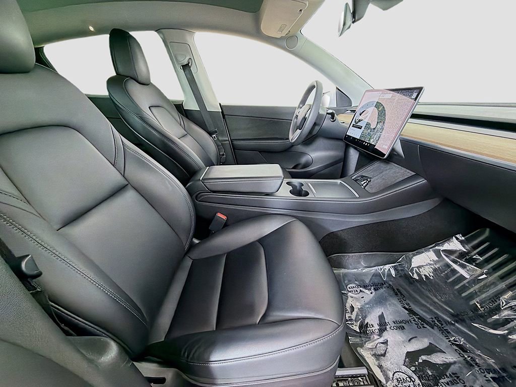 Used 2021 Tesla Model Y Long Range image 23