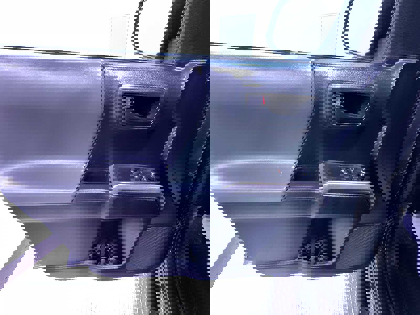 Used 2016 Toyota Tacoma SR5 image 12