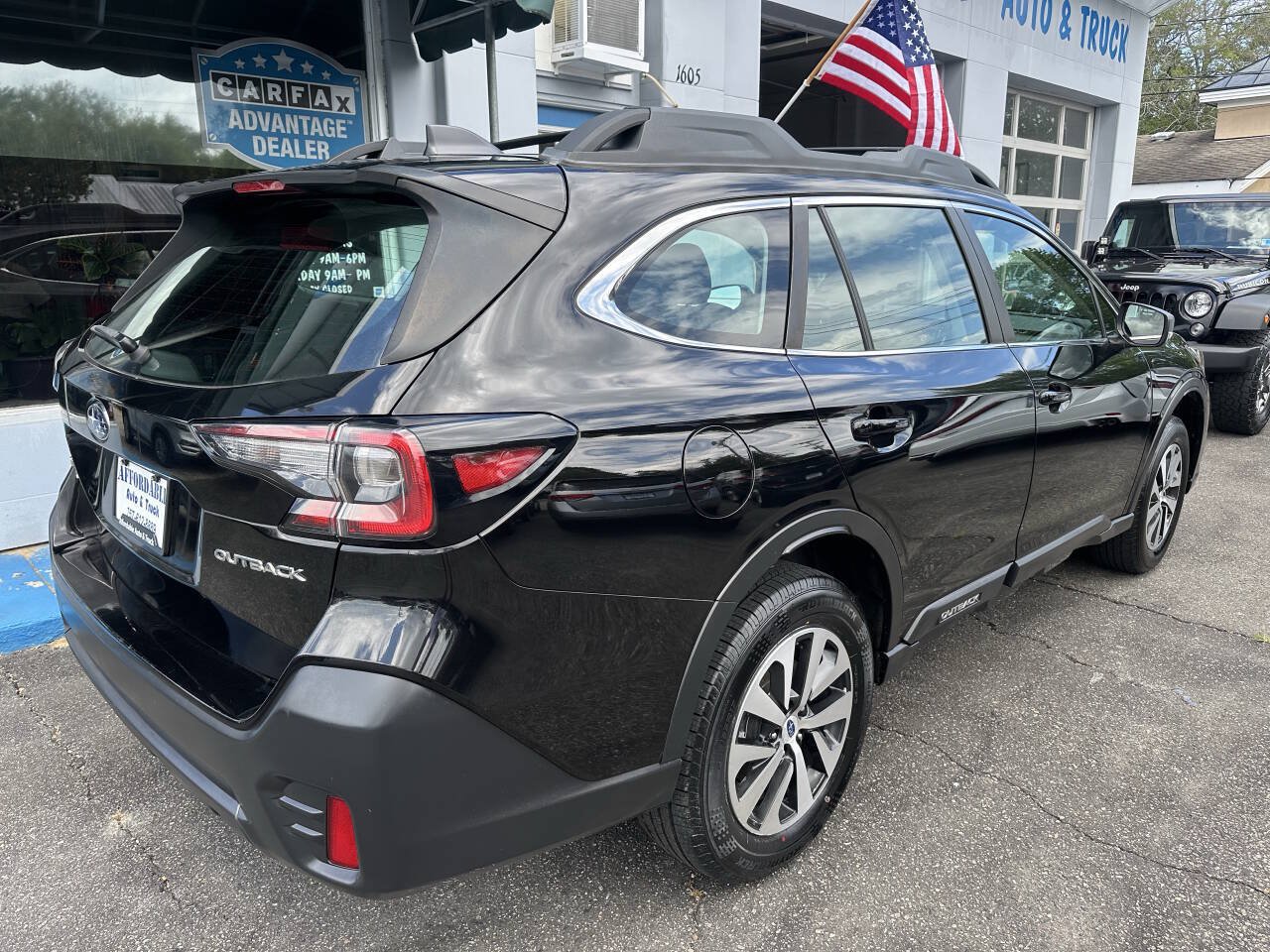 Used 2021 Subaru Outback AWD/4WD image 7