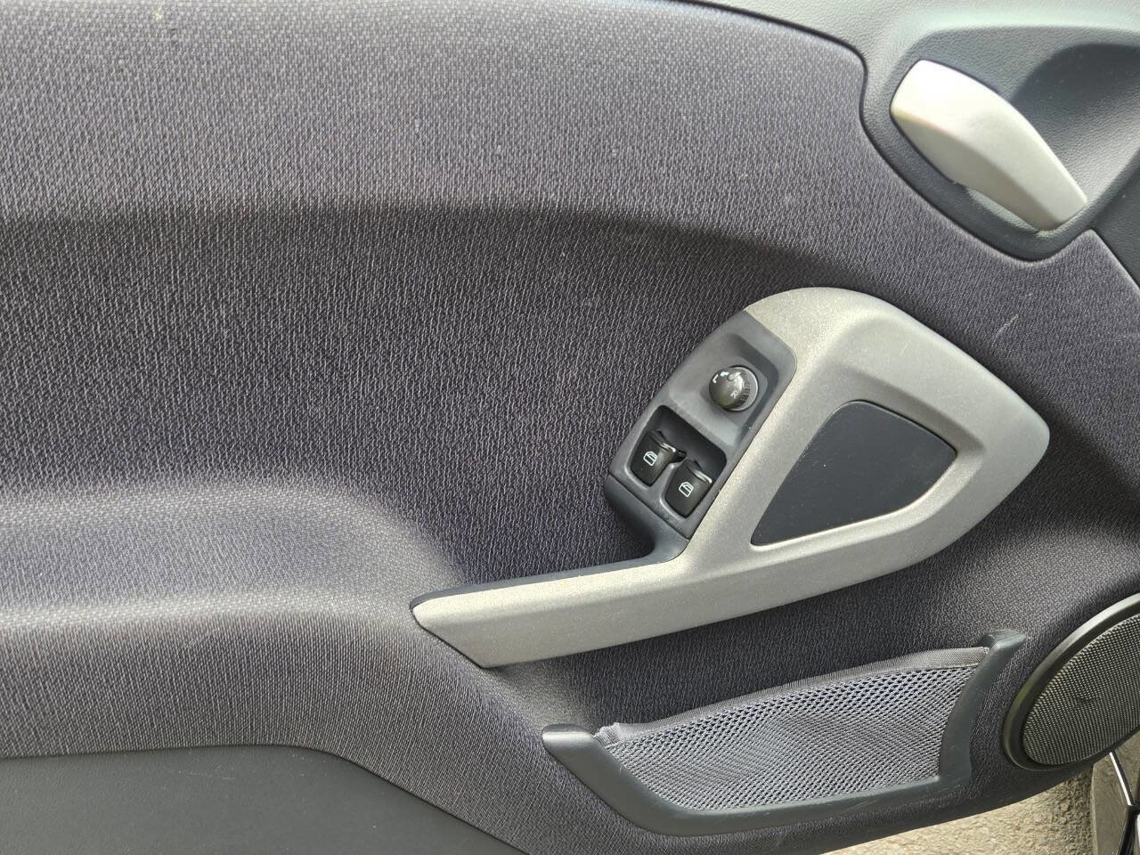 Used 2012 smart fortwo passion image 22