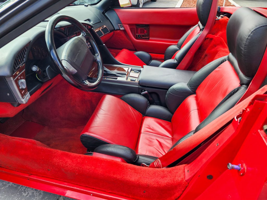 Used 1990 Chevrolet Corvette Convertible RWD image 19