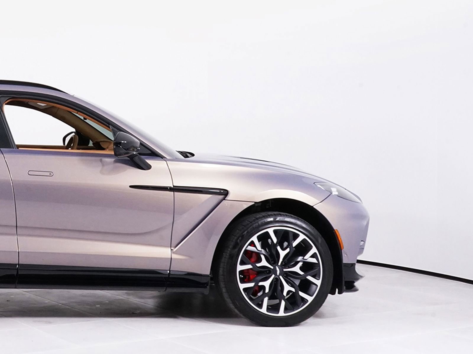 Used 2023 Aston Martin DBX 707 image 15