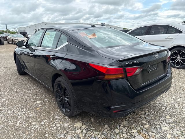 Used 2023 Nissan Altima 2.0 SR AWD/4WD image 2
