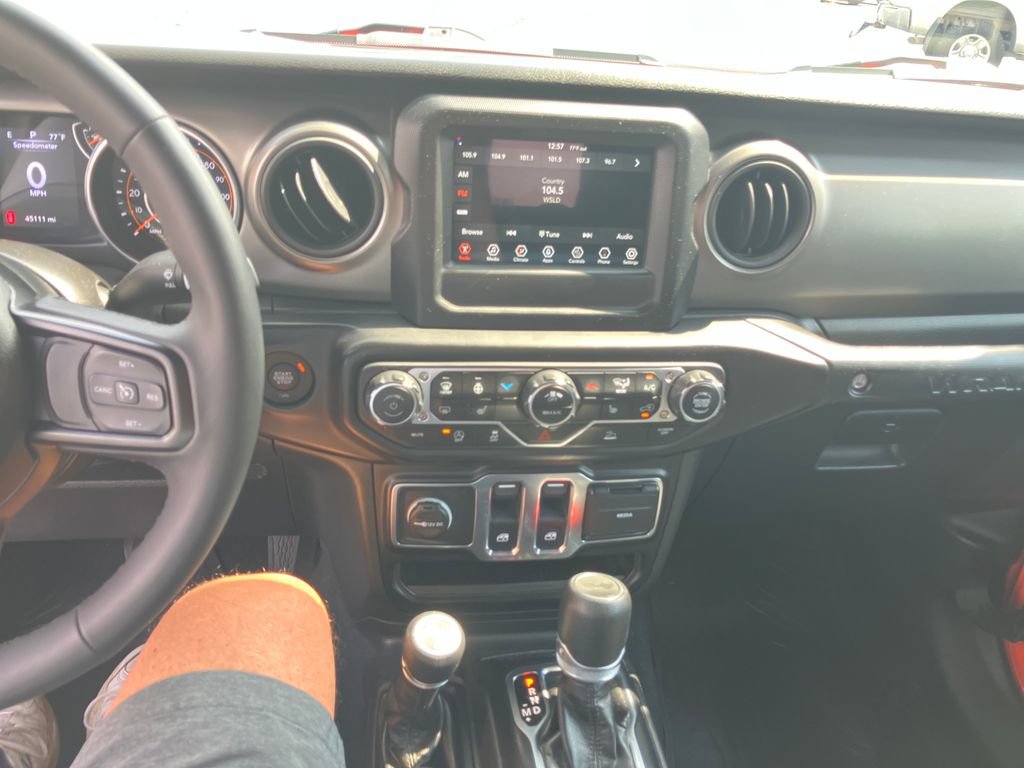 Used 2023 Jeep Wrangler Sport AWD/4WD image 16