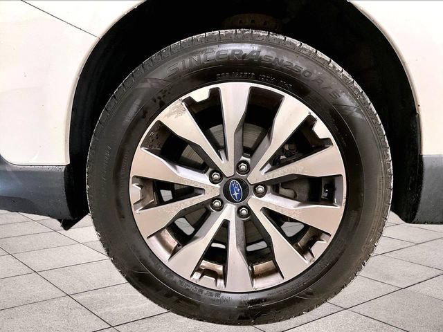 Used 2017 Subaru Outback 3.6R Touring AWD/4WD image 9