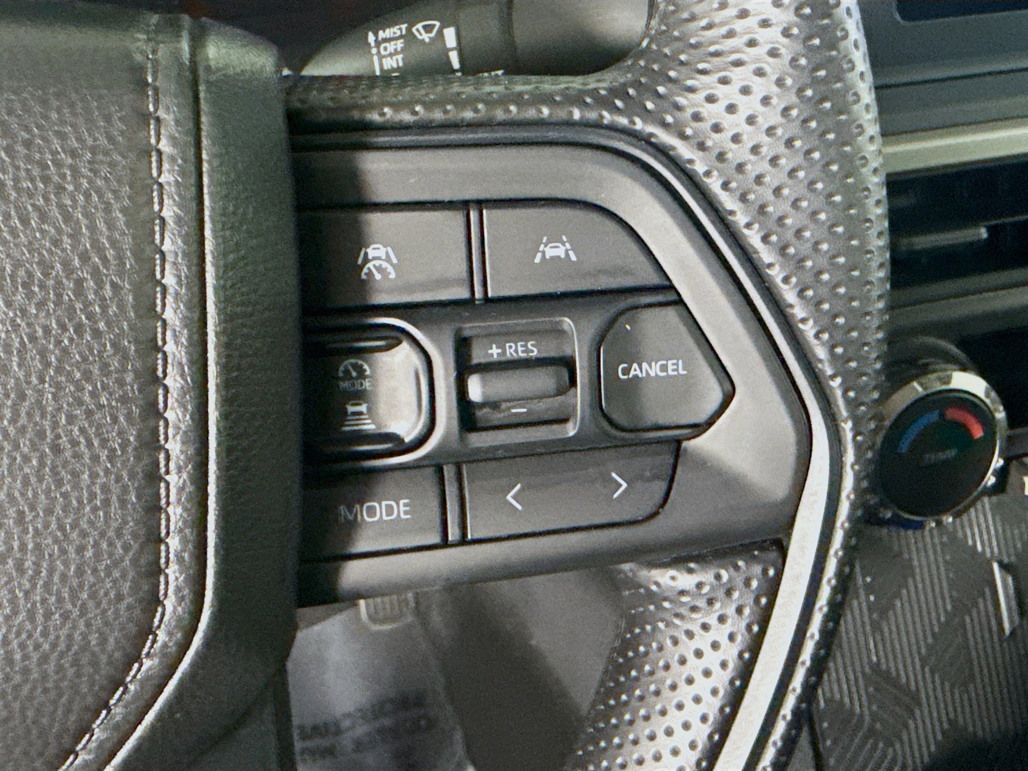 Used 2025 Toyota Tacoma SR image 15