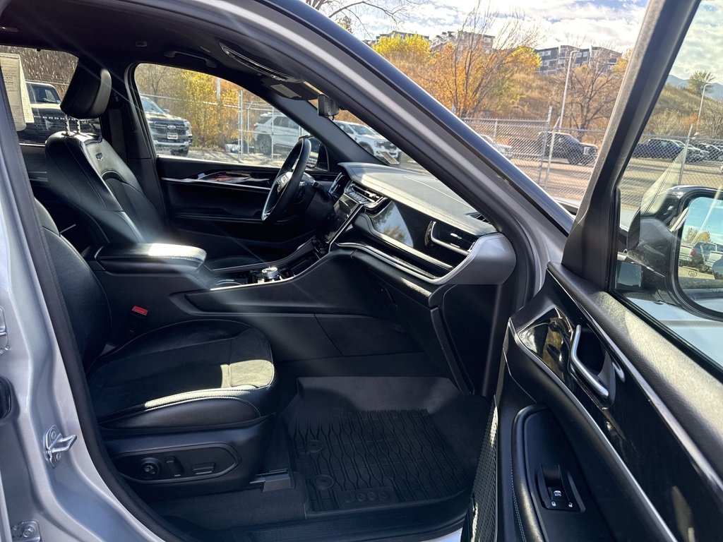 Used 2022 Jeep Grand Cherokee Trailhawk w/ Advanced Protech Group II image 27